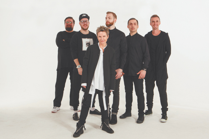  КОНЦЕРТ  "Сурганова и Оркестр"