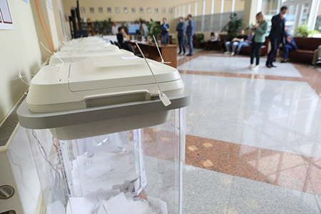 политика, партии, кпрф, комунисты, зюганов, единая россия, новые люди