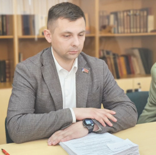 губернаторские компании, отсев сильных фигур от парламентских партий, условные оппозиционеры, муниципальный фильтр
