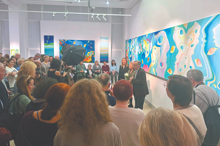 Светлана Богатырь призывает двигаться "К свету"