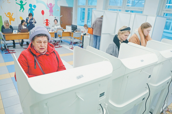 Три думские партии решили твердо выступать за дам