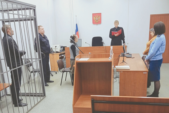 Сенаторы возвращаются к клеткам и "аквариумам"