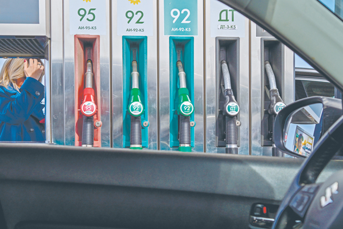 Рост цен на топливо приходится сдерживать нерыночными способами