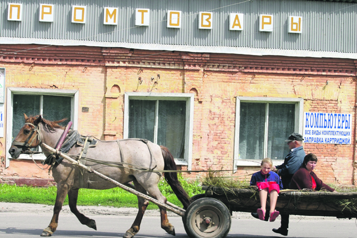 Не подражать живым системам 