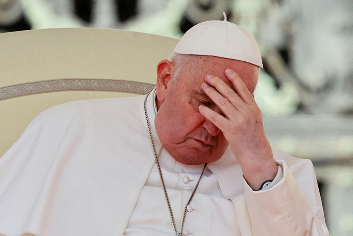 Папу Франциска превращают в дипфейк