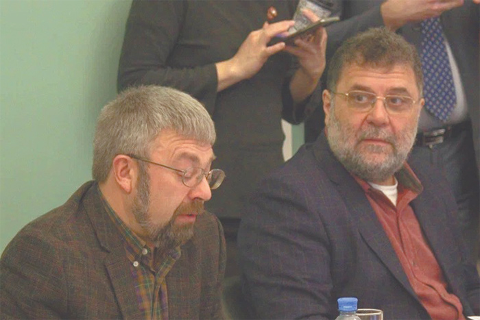 У нас. Антологии Народного Братства. Non/fictio№ переносится