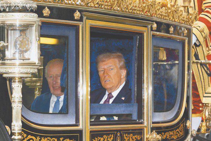 Великобритания. Трампа прокатили в королевской карете