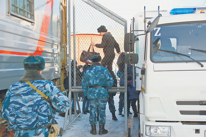 Тюремные этапы предлагают взять под судебный контроль