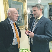 Владимир Познер и Герман Греф.	