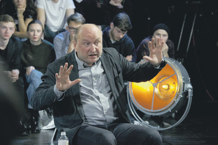 Вокруг МХТ имени Чехова раздувается конфликт