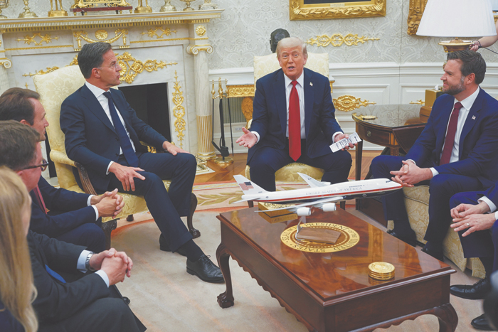 Трамп требует от России помириться с Украиной к осени