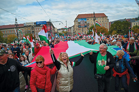 венгрия, предвыборная кампания, раскол политических сил, фидес, тиса, манифестации