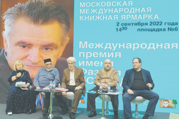 У нас. Итоги "Книги года - 2022". Созвездие Искандера. Пришвин-фотограф
