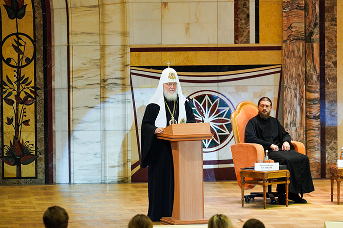 Патриарх Кирилл воспротивился непротивлению злу насилием