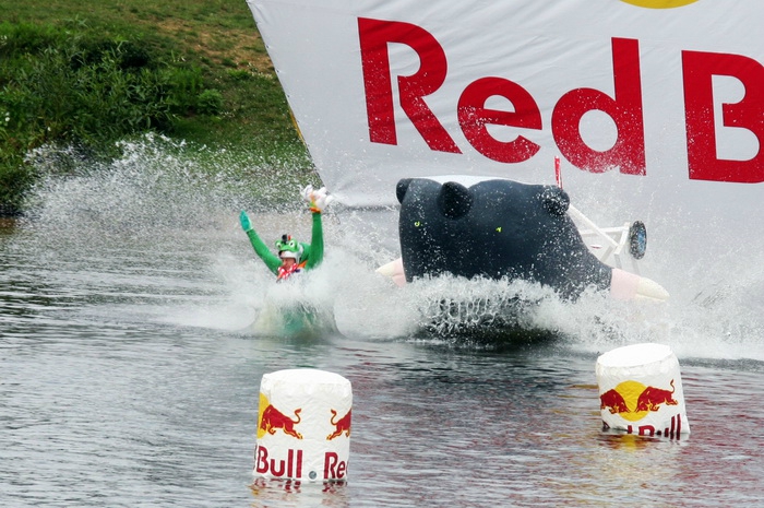 шоу, flugtag, red bull, полет, депардье