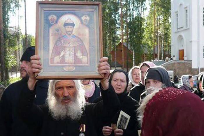 Сможет ли схимонах Сергий Романов стать вождем протеста