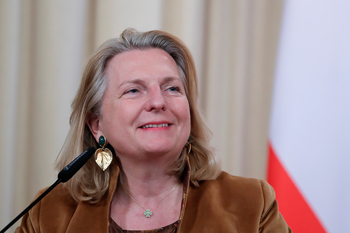 Карин Кнайсль: Раз есть спрос, будет расти и потребление нефти