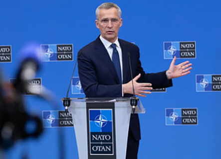 Столтенберг заявил о "фундаментальной трансформации" НАТО...