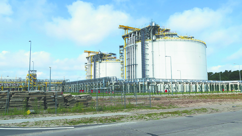 Европа не собирается платить за газ рублями