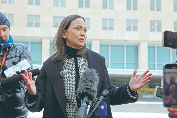 Власти Венесуэлы учатся жить без Мадуро