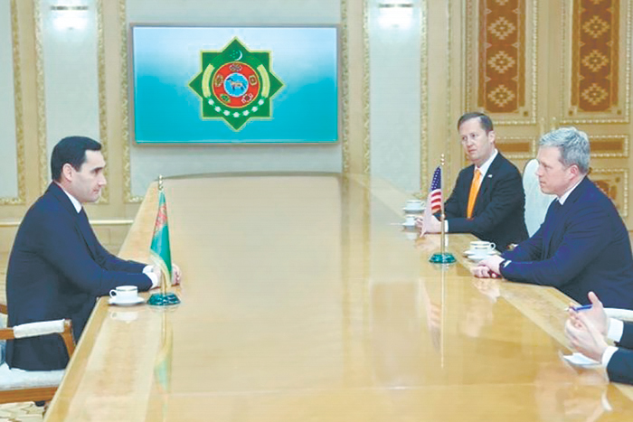 Туркменский нейтралитет испытывают на прочность