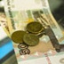Россиянки хотят вкладывать в семейный бюджет больше, чем ждут от них мужчины Россиянки хотят вкладывать в семейный бюджет больше, чем ждут от них мужчины