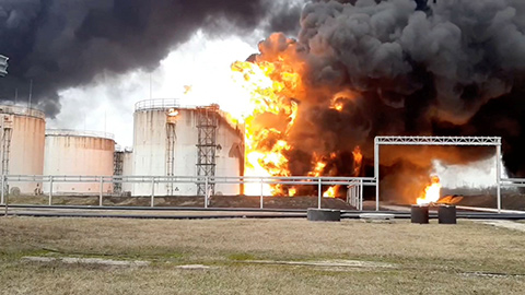 Атака на белгородскую нефтебазу осталась без официальных объяснений