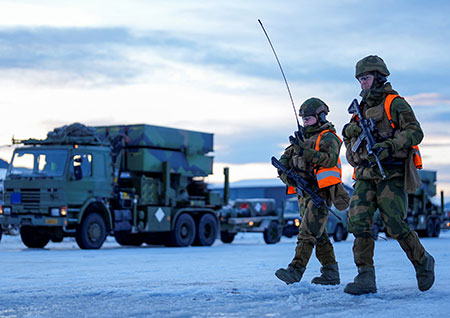 Норвегия заставляет военных выживать в условиях Арктики