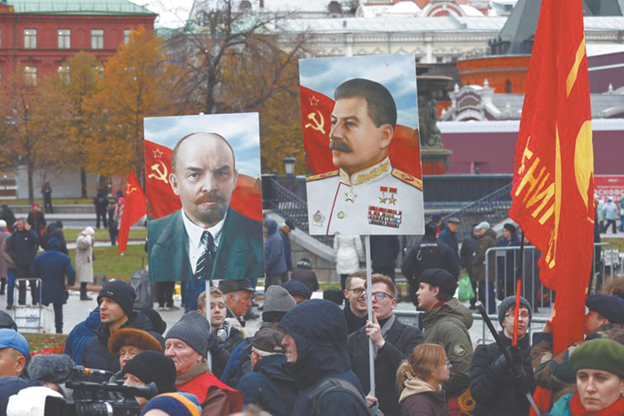 КПРФ не стесняется в революционном пиаре