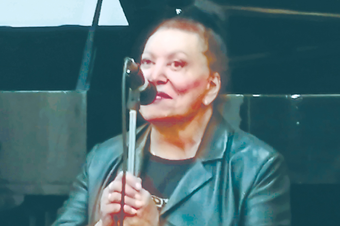 Фонари пространство множат