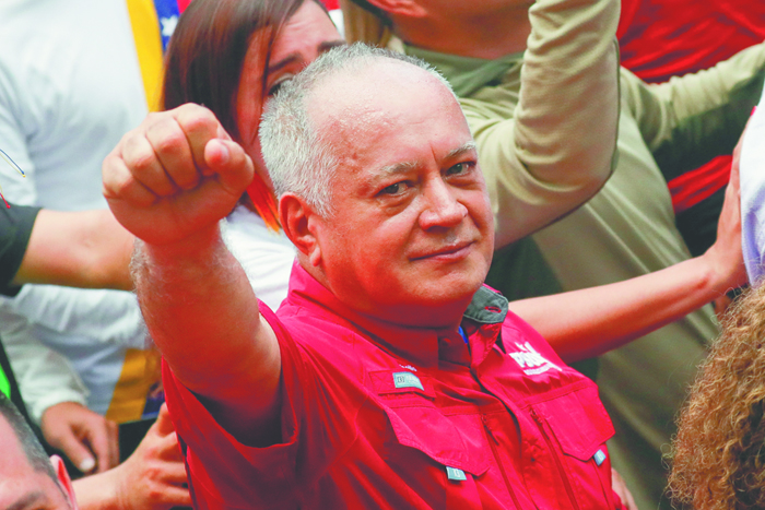 Белый дом начал использовать нефть как оружие против Мадуро