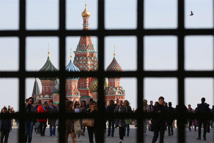 Россияне перестают доверять логике квазивойны с Западом