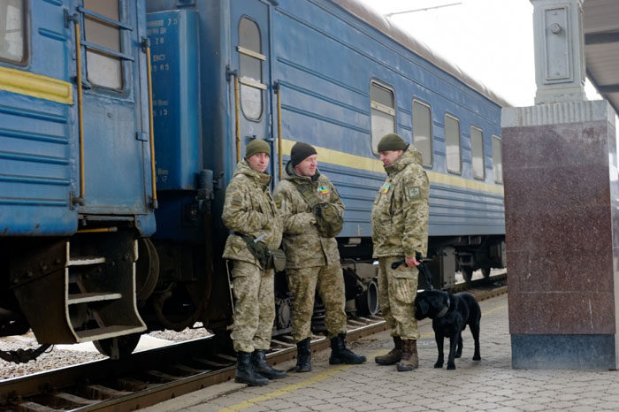 Киев может отгородиться от Москвы железнодорожным занавесом