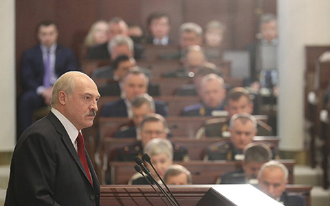 Лукашенко объяснит гражданам смысл Конституции