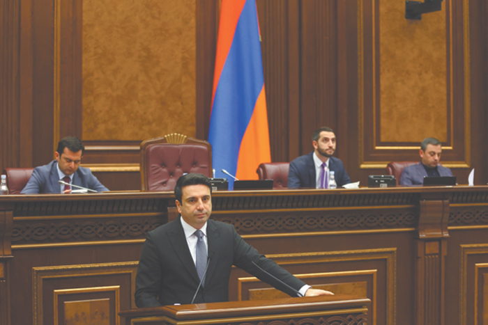 Армения напомнила Азербайджану о ценности мира