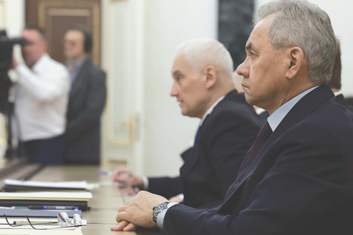 На время СВО президент отменил аппаратную возню