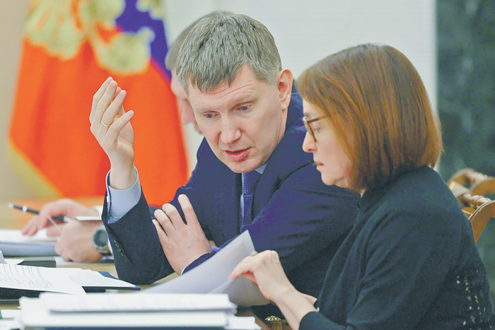 Владимир Путин поставил перед правительством сложную макроэкономическую задачу