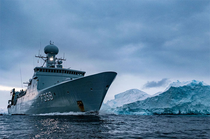 НАТО осваивает арктические торосы