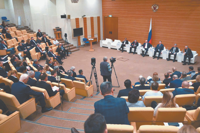 КПРФ обещает разогреть Госдуму перед выборами