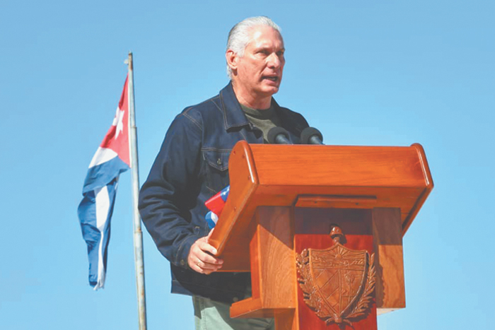 Кубинцы готовы защищаться "до последней капли крови"