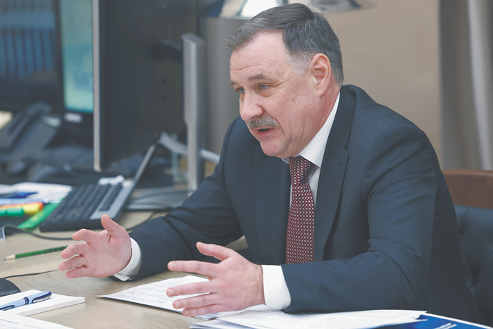 Бизнес оптимизирует налоги за счет сотрудников