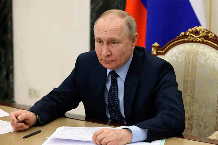 Путин демонстрирует личное руководство спецоперацией, "Школа губернаторов" провела выпускной