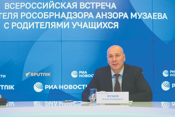 Не надо пугать детей перспективой работы дворниками