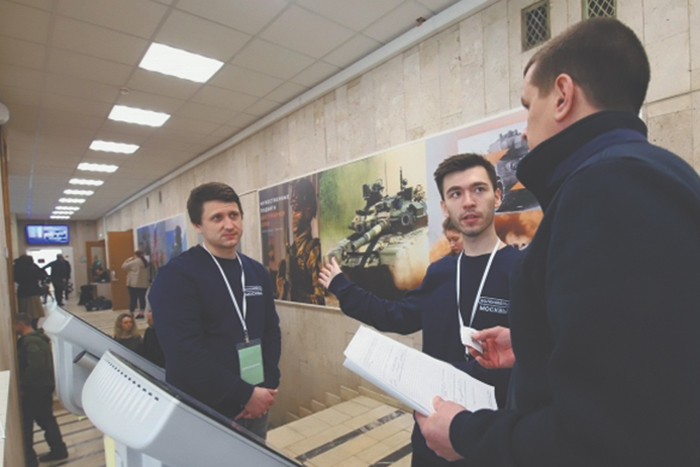 Московский пункт отбора контрактников впечатляет кандидатов и гостей