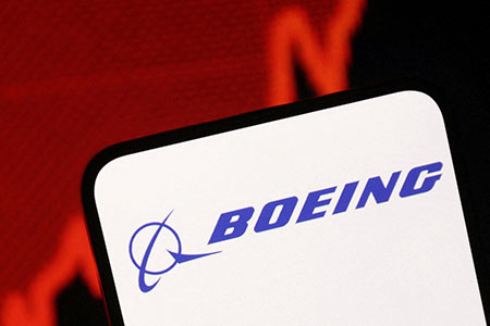 Американский концерн Boeing во втором квартале сократил чистый убыток в 2,4 раза