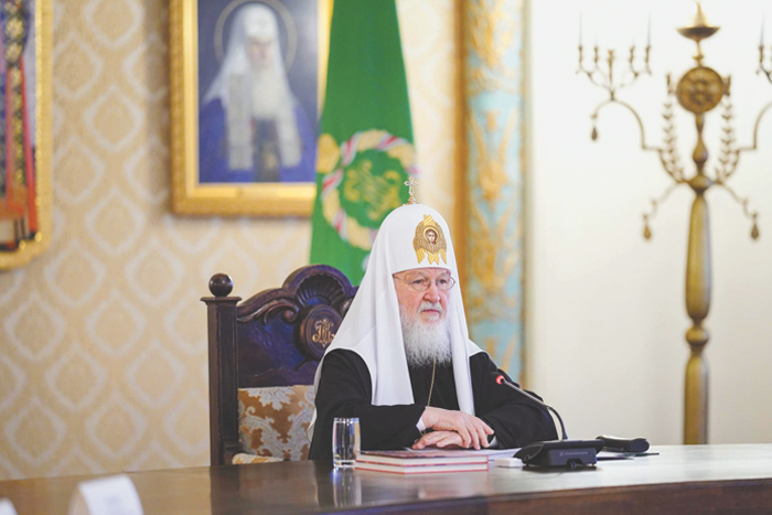 Зачем патриарх Кирилл присматривается к «Русской общине»