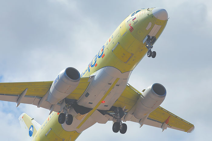 3. Состоялся первый полет полностью импортозамещенного самолета SJ-100