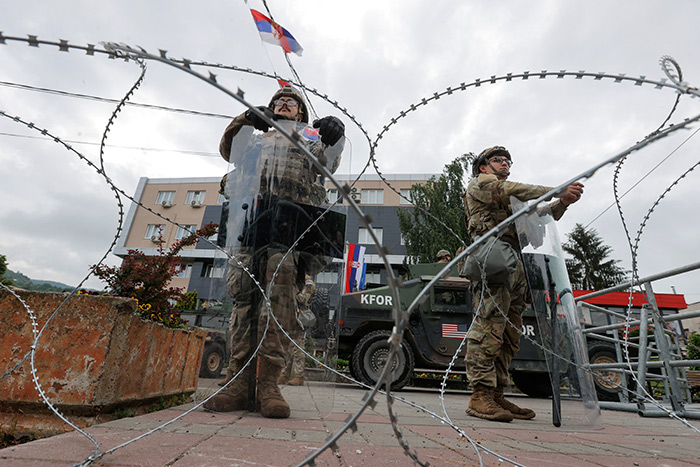 Приштина хочет столкнуть Сербию с НАТО