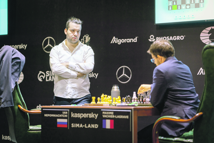 Ян Непомнящий одержал убедительную победу на турнире претендентов в Екатеринбурге 