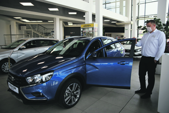 авторынок, легковые автомобдили, продажи, рубль, девальвация